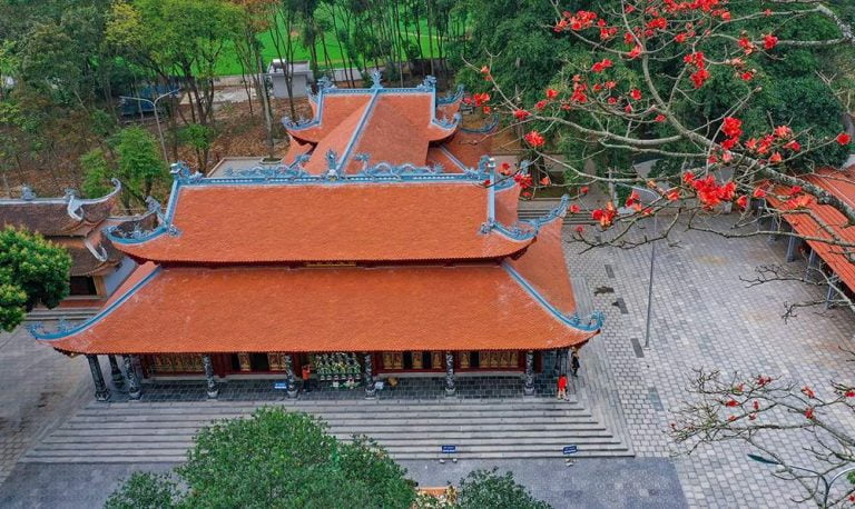 Di Tích Lịch Sử và Văn Hóa Đền Mẫu Đông Cuông